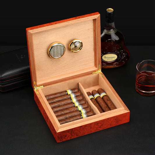 Gizmo - Cedar Wood Travel Humidor