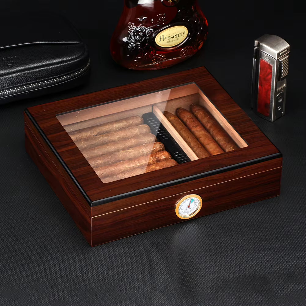 Gizmo - Cedar Wood Travel Humidor